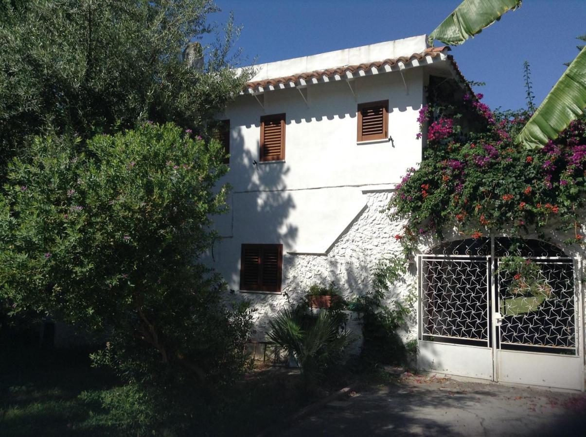 Deliziosa Villa 150 Metri Dal Mare Quartu SantʼElena Екстериор снимка
