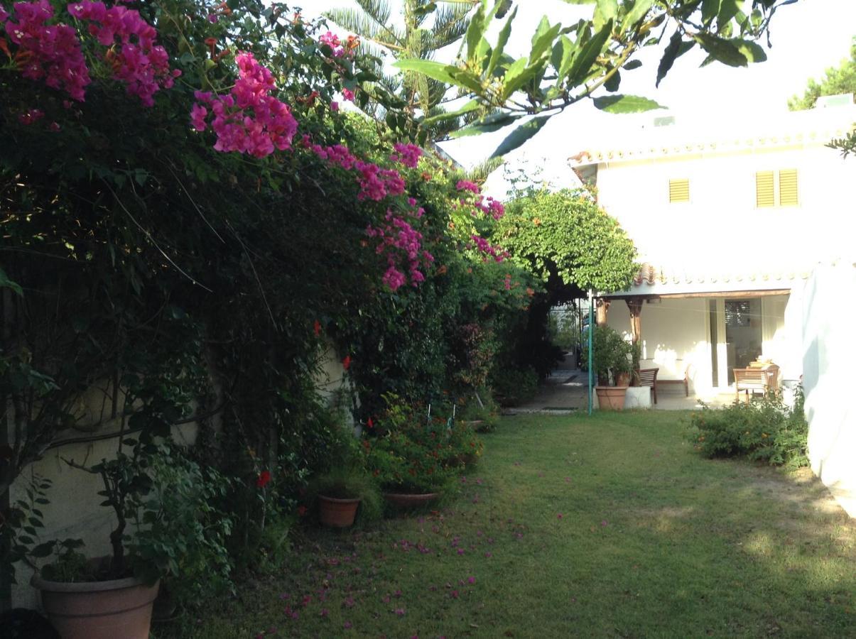 Deliziosa Villa 150 Metri Dal Mare Quartu SantʼElena Екстериор снимка